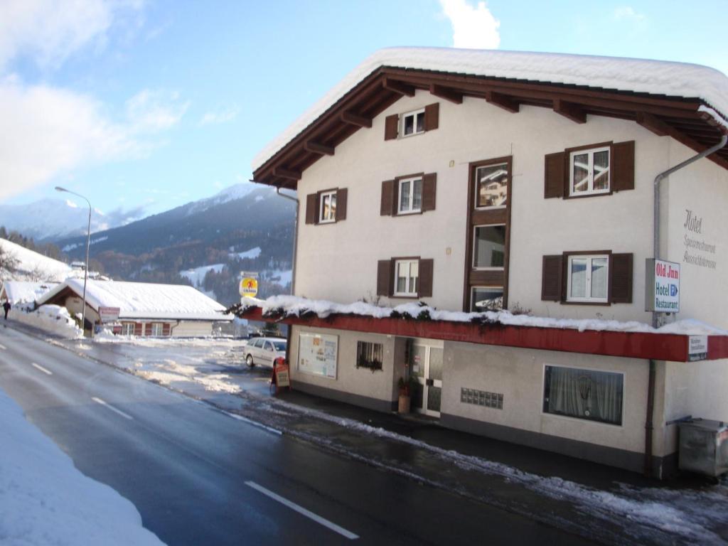 Hotel Old-Jnn Saas im Prattigau Kültér fotó