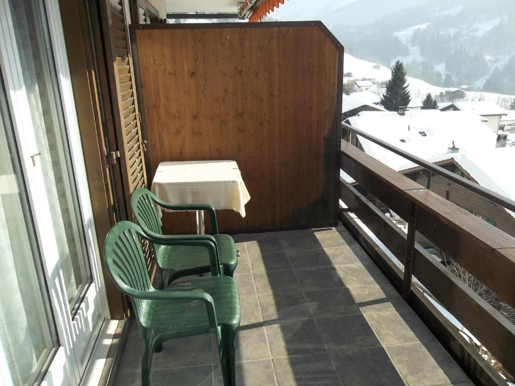 Hotel Old-Jnn Saas im Prattigau Szoba fotó