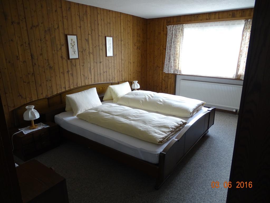 Hotel Old-Jnn Saas im Prattigau Szoba fotó