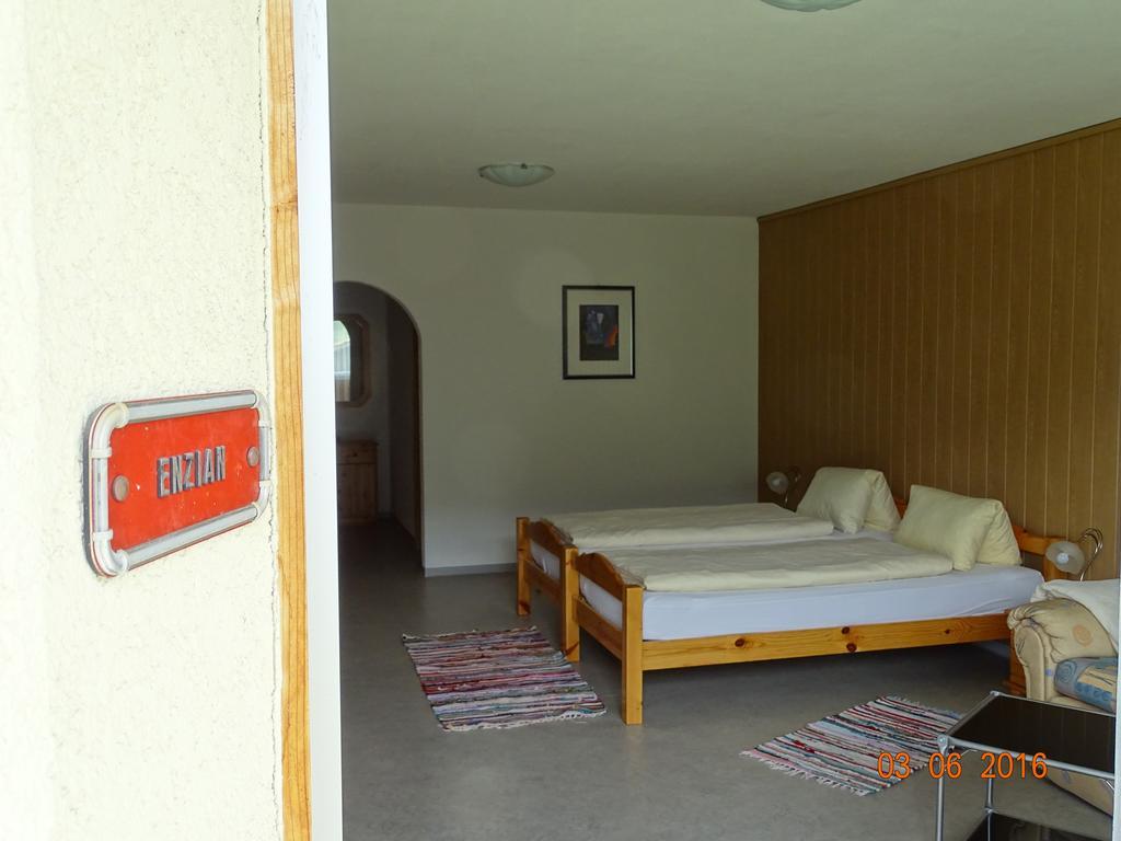 Hotel Old-Jnn Saas im Prattigau Szoba fotó