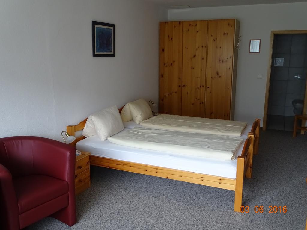 Hotel Old-Jnn Saas im Prattigau Szoba fotó